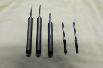 昆山開(kāi)發(fā)區(qū)佳鴻機(jī)械五金廠 專業(yè)提供鉚合機(jī)等設(shè)備及緊固件解決方案